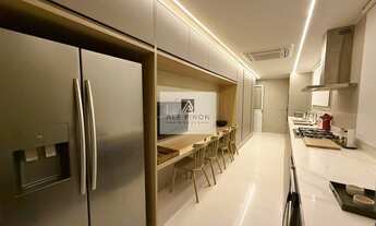 Imagem 2: Venda de Apartamento de Luxo com 3 Suítes e 3 Vagas de Garagem na Cidade de - 250m² de Ár