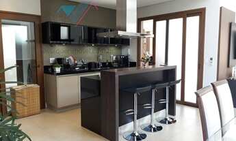 Imagem 3: Casa de Luxo em Condomínio Pitangueiras: 3 quartos, 3 suítes, 2 salas, 3 banheiros, 4 vaga