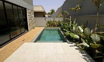 Imagem 2: Residência Exclusiva em Condomínio de Luxo em Ribeirão Preto-SP, Vila do Golf: 4 quartos