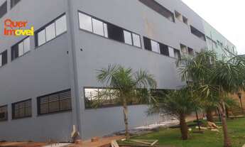 Imagem 3: Galpão Comercial com 3 Salas, 4 Banheiros e 10 Vagas de Garagem em Cravinhos-SP - 1.550,00