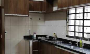 Imagem 5: Imperdível Casa à Venda em Ribeirão Preto-SP, Bairro Bonfim Paulista: 3 Quartos, 1 Suíte