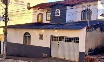 Imagem: CASA ANTIGA LOCALIZADA NO CENTRO DE POUSO