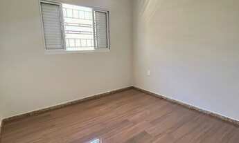 Imagem 4: Casa com área construída de 200,00 m², edificada em um terreno de 300,00 m², piscina, hidr