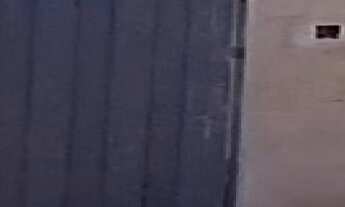 Imagem: CASA EM FASE DE PINTURA NO PARQUE REAL