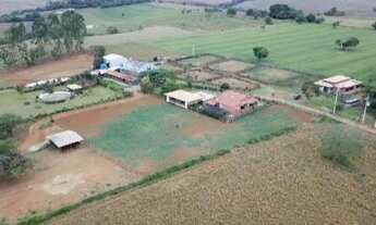 Imagem: Haras encantador, localizado em uma área