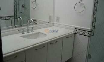 Imagem 2: Casa de Luxo em Condomínio: 4 Quartos, 4 Suítes, 4 Salas, 6 Banheiros, 5 Vagas de Garagem