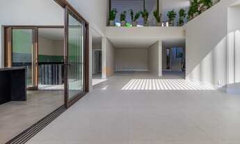 Imagem 2: Imponente residência em condomínio de luxo em Campinas-SP, com 4 suítes e 6 vagas de garag