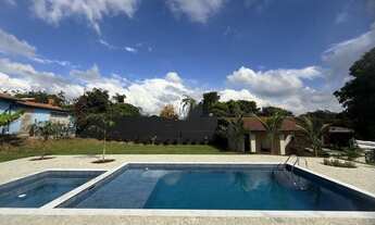 Imagem: Casa de luxo em condomínio - 4 quartos