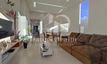 Imagem 6: Casa alto padrão com 3 quartos sendo 2 suítes, piscina e churrasqueira no Parque Verde