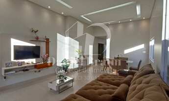 Imagem 7: Casa alto padrão com 3 quartos sendo 2 suítes, piscina e churrasqueira no Parque Verde