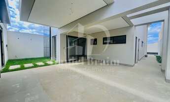 Imagem: Casa com piscina a venda no parque da Cidade