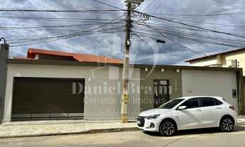 Imagem 2: Casa de três quartos pra locação no bairro Renato Gonçalves