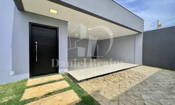 Imagem 2: Casa com piscina a venda no parque da cidade