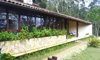 Imagem 5: Casa de alto padrão com 4 quartos em setor sossegado e agradável da cidade