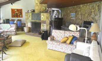 Imagem 7: Casa de alto padrão com 4 quartos em setor sossegado e agradável da cidade