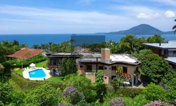 Imagem 2: Casa de luxo em condomínio à venda em Ubatuba-SP, bairro Toninhas - 4 quartos, 3 salas, 7