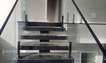 Imagem 7: Casa de luxo em condomínio: 3 quartos, 3 suítes, 2 salas, 4 banheiros, 2 vagas, 224,23 m²