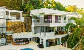 Imagem 5: Casa moderna em Ubatuba com 4 suítes- ambiente climatizado toda mobiliada