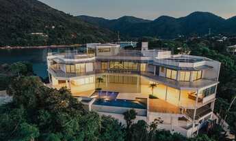 Imagem 2: Imponente mansão de 10 quartos e 10 suítes à venda em condomínio de luxo em Ubatuba-SP, ba