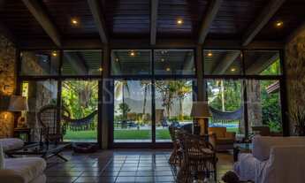 Imagem 5: Casa em Ubatuba a Beira Mar com 6 suítes , na praia Domingas Dias