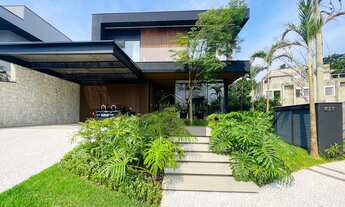 Imagem: Casa de luxo na Riviera de Bertioga-SP