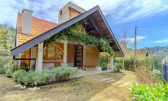 Imagem 6: Casa de Luxo em Condomínio na Vila Jaguaribe, Campos do Jordão-SP: 3 Quartos, 3 Suítes, 3