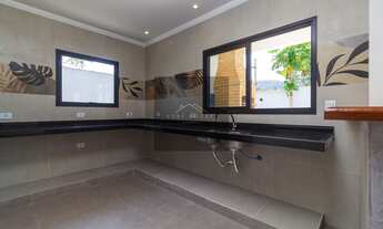 Imagem 2: Casa à venda em Paraty-RJ: 3 quartos, 3 suítes, 3 salas, 4 banheiros, 2 vagas, 145m². Agen