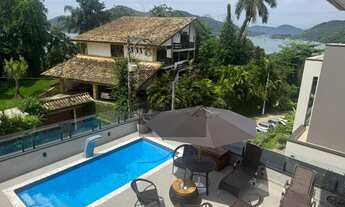 Imagem: Casa de Luxo à Venda em Condomínio em