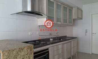 Imagem 4: Casa de Luxo em Condomínio para Locação em Jacareí-SP, 3 Quartos, 1 Suíte, 2 Salas, 1 Banh