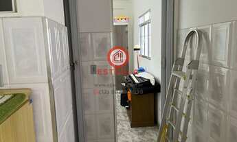 Imagem 2: Imperdível Residência à Venda em Jacareí-SP, Parque Califórnia: 3 Quartos, 1 Suíte, 2 Sala