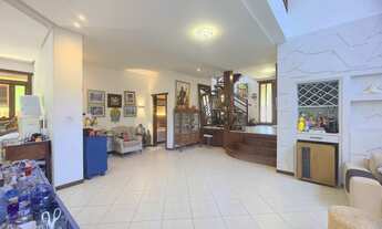 Imagem 4: Casa A VENDA EM Praia do Forte: 5 quartos, 5 suítes, 3 salas, 7 banheiros, 4 vagas, 380m²!