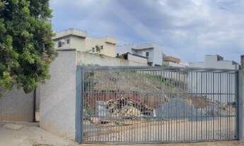 Imagem: Casa em Condomínio à Venda em Cajamar-SP