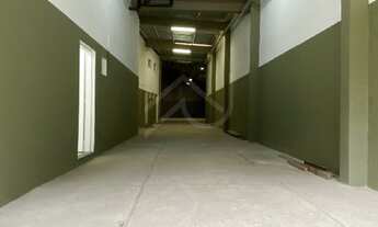 Imagem 4: Galpão Comercial para Locação em Cajamar-SP, Bairro Guaturinho: 1 Sala, 4 Banheiros, 2 Vag