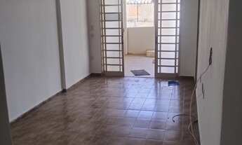 Imagem 2: ÓTIMA CASA RESIDENCIAL TERREA P/ LOCAÇÃO NO BAIRRO FUND. CASA C/ 03 DOR 1 SUITE 03 VAGAS D