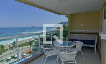 Imagem: Recreio, Villa del Sol, orla, pe na areia