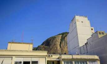 Imagem 2: Vendo excelente apartamento em Copacabana, Rua Bolivar, reformado e mobiliado