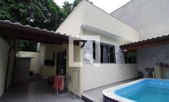 Imagem 2: Casa em Condomínio na Taquara, Rio de Janeiro-RJ: 2 quartos, 1 suíte, 1 sala, 2 banheiros