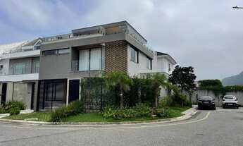 Imagem: Casa de Alto Padrão em Condomínio Dream