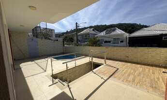 Imagem 3: Casa de Luxo no Vale do Ipe - 4 Quartos, 3 Suítes, 2 Salas - Pechincha, Rio de Janeiro-RJ