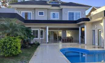 Imagem: Casa Triplex de Alto Padrão em Condomínio