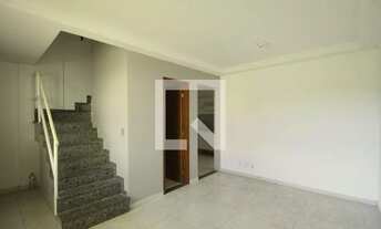 Imagem: Casa triplex com 3 suítes na Pechincha