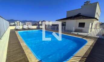 Imagem 5: Apartamento de 2 quartos no Pechincha, Rio de Janeiro - Spazio Rimini: sala ampla, cozinha