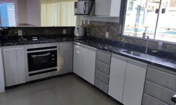 Imagem 2: Casa de Alto Padrão em Condomínio no Rio da Prata, Campo Grande - RJ: 3 Suítes, 500m², Pis