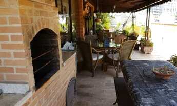 Imagem 1: Laranjeiras, magnifica cobertura lamina, com 1320m² e area construida de 421m², com vista