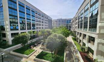 Imagem: Universe - empresarial coladinho ao Shopping