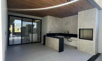 Imagem 2: Casa semi Mobiliada - Casa com 3 suítes + escritório, Sala de estar com pé direito duplo