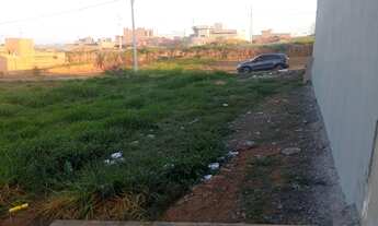 Imagem 2: Terreno com 150,00m², plano excelente localização. Aceita financiamento