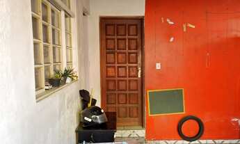 Imagem 2: Casa com 5 Kitnets, sendo 1 com Quarto, WC., Sala, Cozinha e A.S., e 4 Kitnets com Quarto