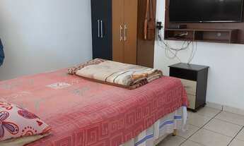 Imagem 7: Casa com 5 Kitnets, sendo 1 com Quarto, WC., Sala, Cozinha e A.S., e 4 Kitnets com Quarto