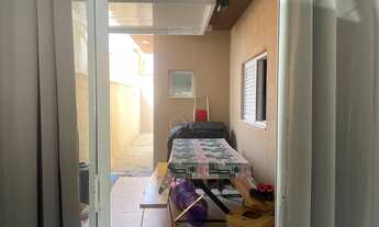 Imagem 5: Casa - 2 Dormitorios(1 suíte com planejado), WC. social, Sala pé direito 4mts., integrada